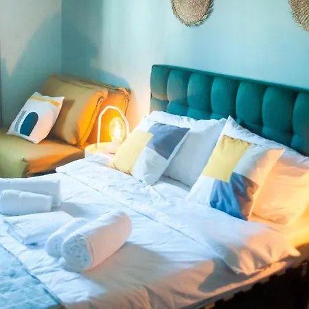 Destination Hostel