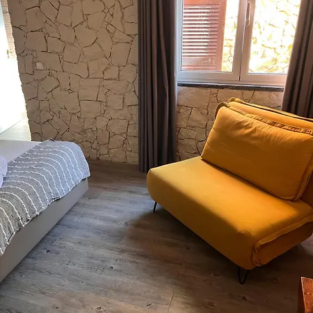 Destination Hostel