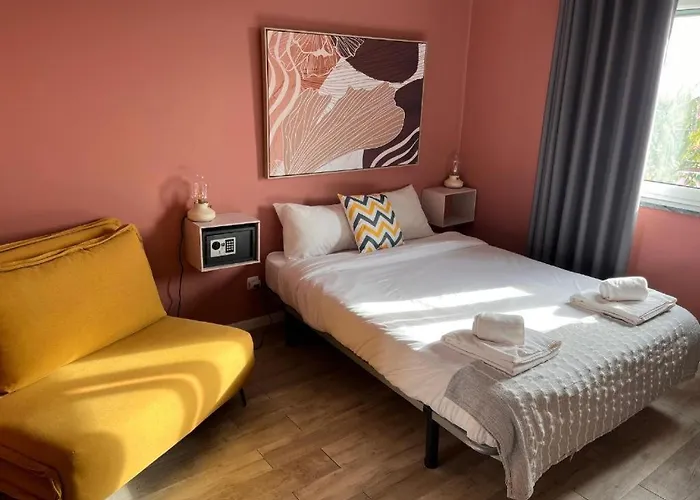 Destination אכסניה *